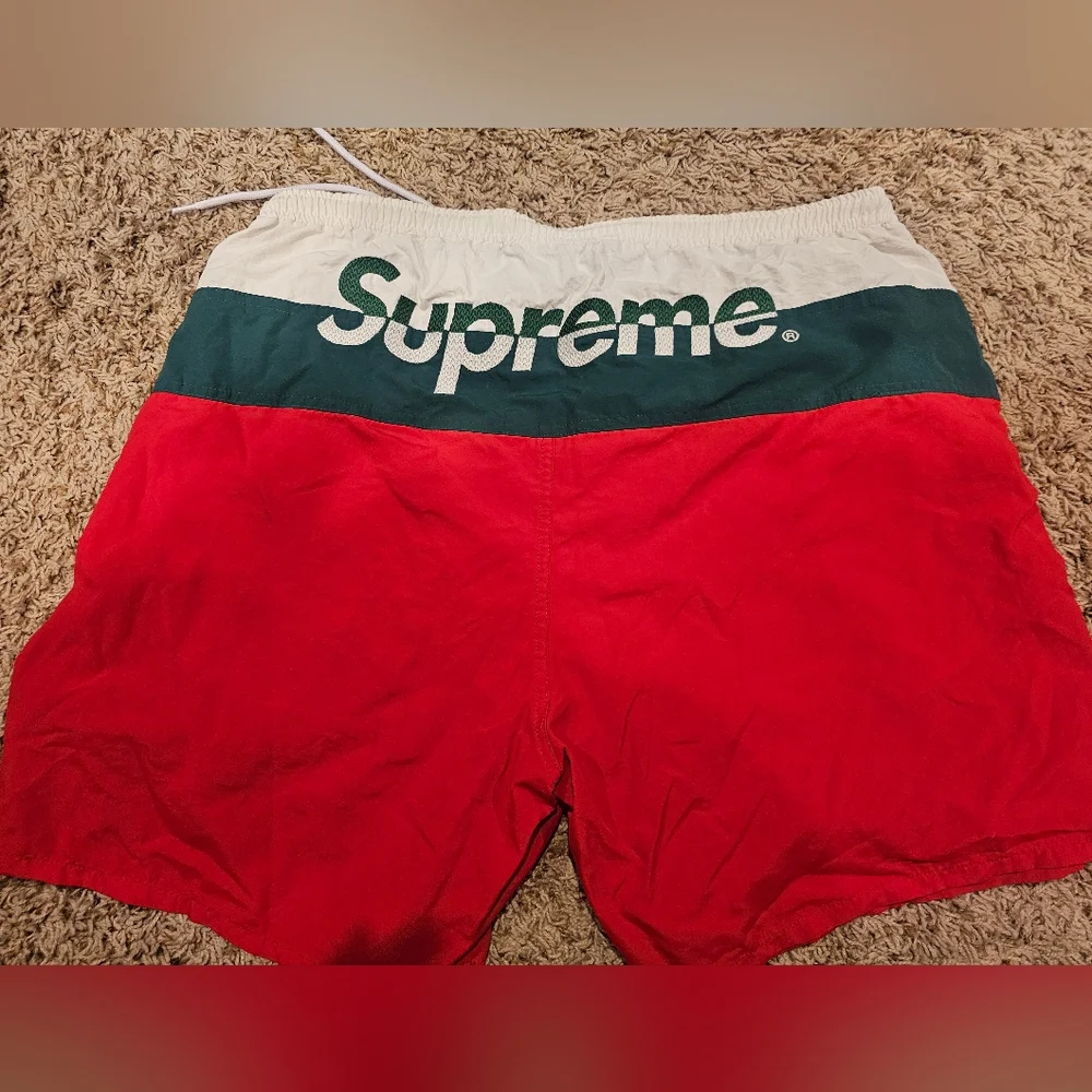 Men Supreme Red/Green/White Swim Trunks Large Gucci - Picture 5 of 5